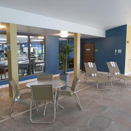 Best Western Plus Carrizo Springs Inn & Suites-3