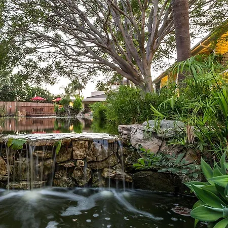 Ramada By Wyndham Santa Barbara-3