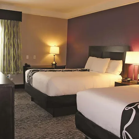 La Quinta By Wyndham Pearland-2
