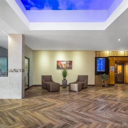Ramada By Wyndham Tampa Westshore Airport South-2