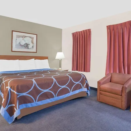 Super 8 By Wyndham Middletown-3