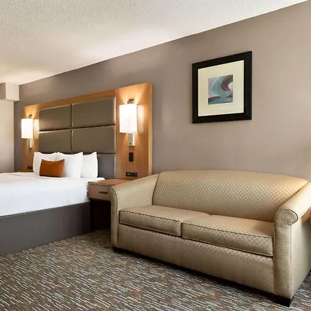 Wingate By Wyndham Cincinnati Blue Ash-3