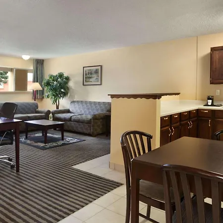 Days Inn By Wyndham Lawton-3