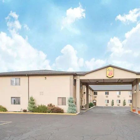 Super 8 By Wyndham Elko-2