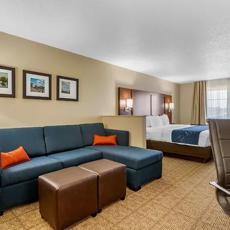 Comfort Suites Cedar Falls Industrial Park-2