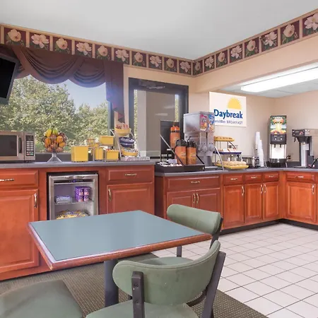 Days Inn By Wyndham Dublin Ga-3