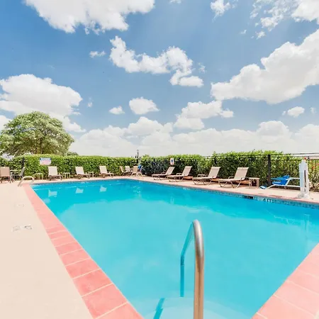 Baymont By Wyndham Midland Airport-2