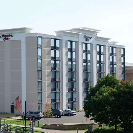 Hampton Inn Green Bay Downtown-2