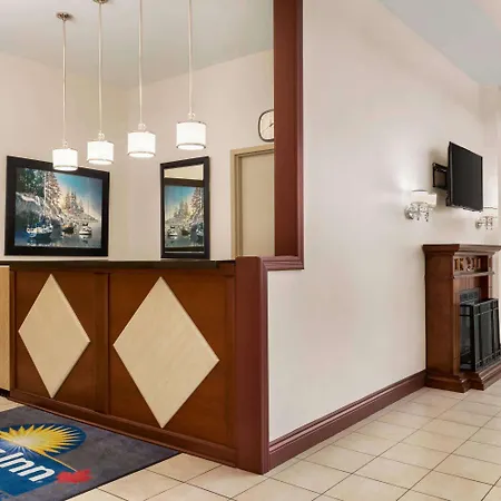 Days Inn By Wyndham Hamilton - Downtown-2