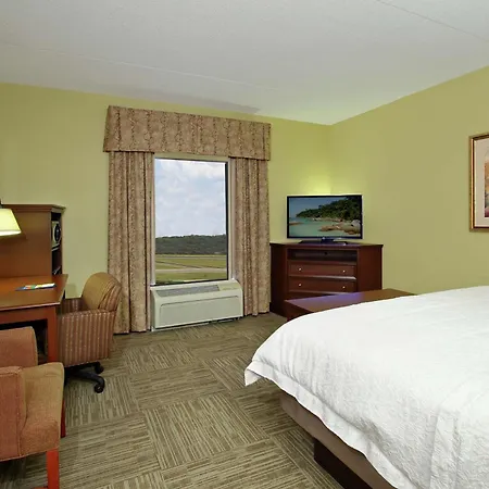Hampton Inn & Suites Murray-2