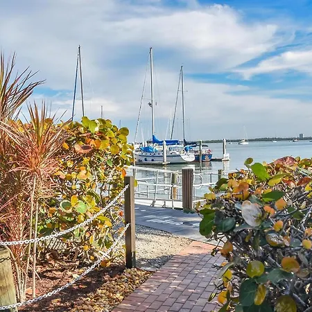 Knot A Care Remodeled Direct Water Access Condo With Ocean And Pool Views Now Sleeps Six-2