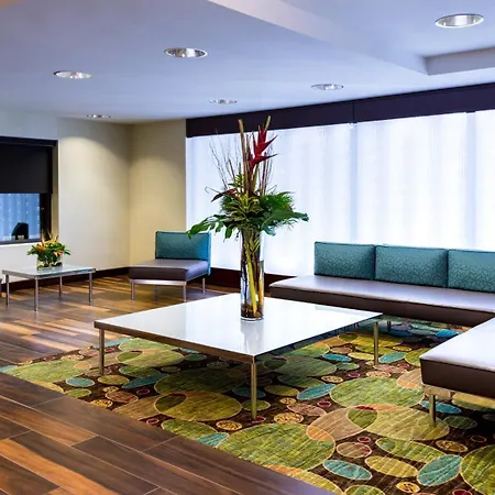 Holiday Inn & Suites Warren By Ihg-2