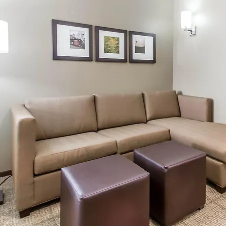Comfort Suites West Omaha-2