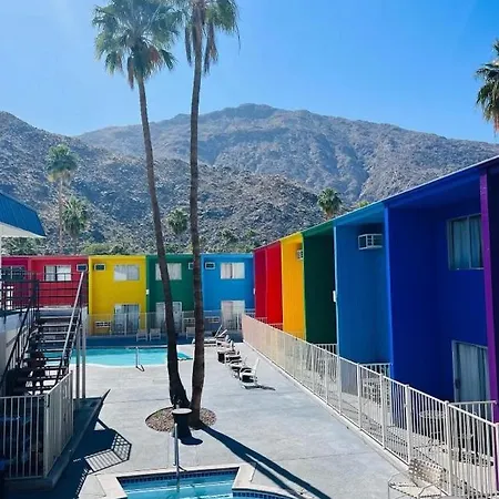 Delos Reyes Palm Springs-2