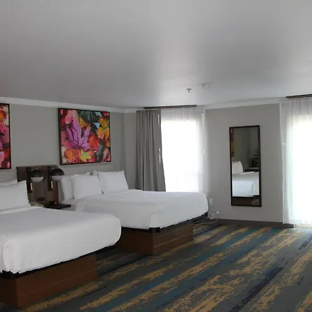 La Quinta Inn & Suites By Wyndham Yakima Downtown-3