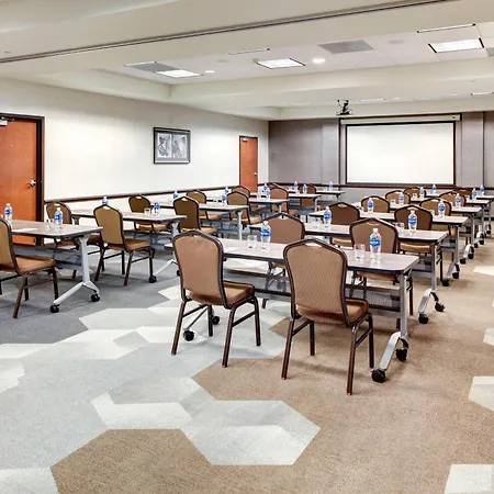 Hyatt Place Tampa Busch Gardens-3