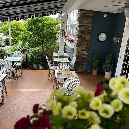 Anchor Inn Boutique Hotel-3