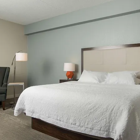 Hampton Inn Joplin-3