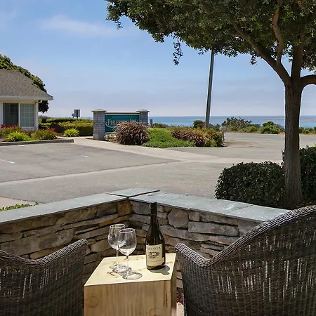 Fireside Inn On Moonstone Beach-2