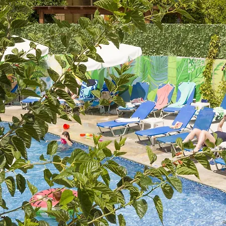 Alecos Hotel Apartments-3