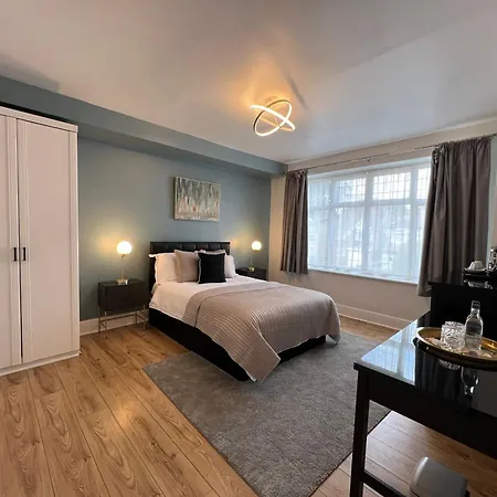 Madonna Halley Hotel-3