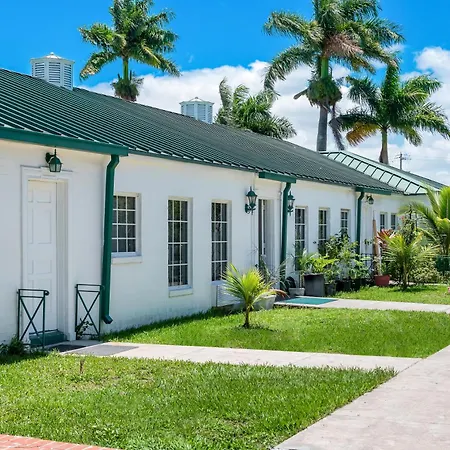 Americas Best Value Inn Historic Clewiston Inn-3