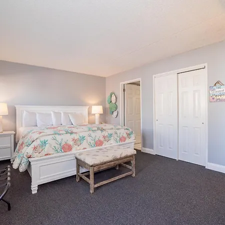 Biscayne Suites-2