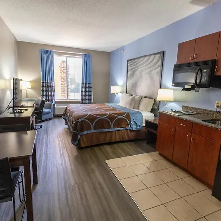 Super 8 By Wyndham Smithfield-Selma-2