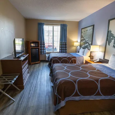 Super 8 By Wyndham Smithfield-Selma-3