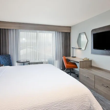 Holiday Inn Express & Suites Buffalo By Ihg-2