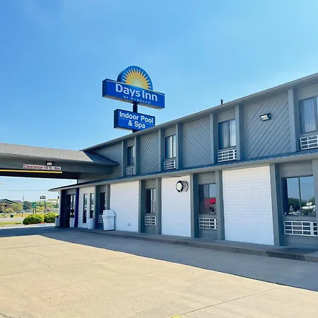 Days Inn By Wyndham Salina I-70-2