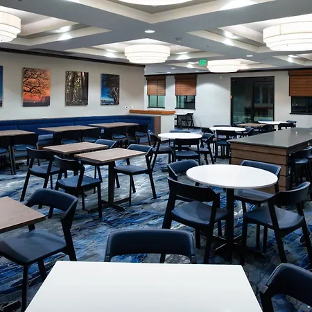 Fairfield Inn & Suites Santa Cruz - Capitola-3