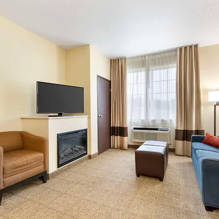 Comfort Suites Cedar Falls Industrial Park-3