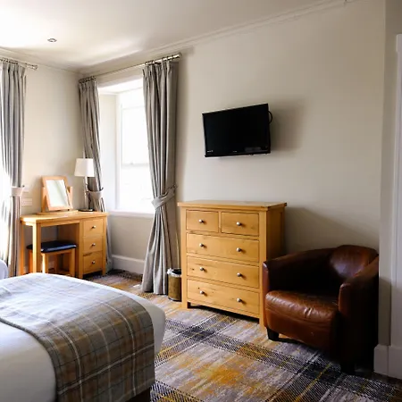 Glen Mhor Hotel At Uile-Bheist 'Brewstillery'-2