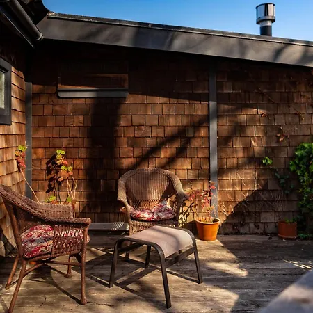 Headlands Inn Bed And Breakfast-2