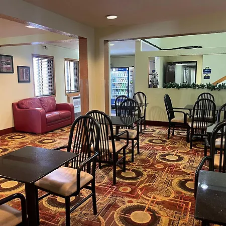 Days Inn By Wyndham Fort Dodge-3