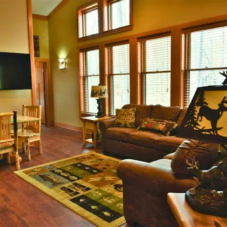 Abe Martin Lodge & Cabins-3