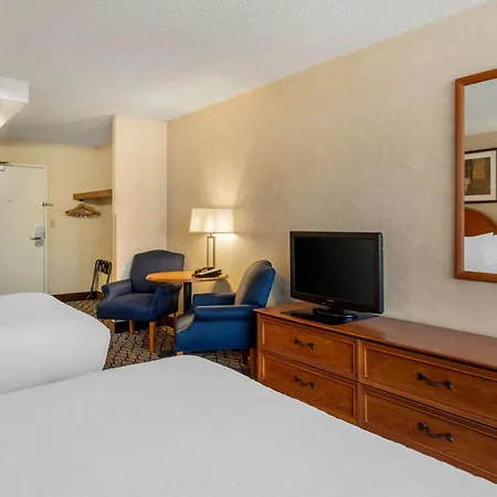Clarion Hotel Anaheim Resort-2
