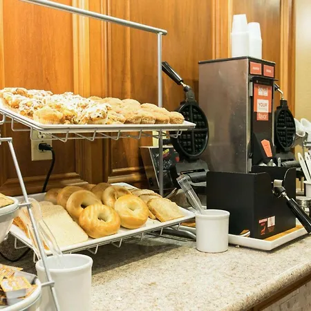 Comfort Suites Benton Harbor - St Joseph-3