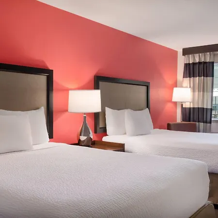 Ramada By Wyndham Del Rio-3