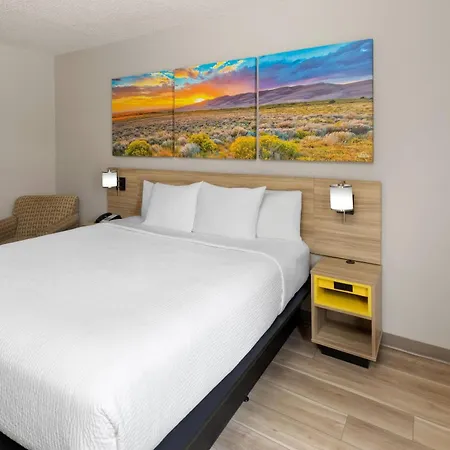 Days Inn By Wyndham Tulsa Central-2