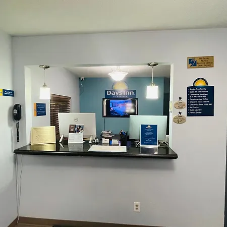 Days Inn By Wyndham Jamestown-2