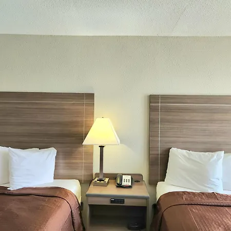 Days Inn By Wyndham Seguin Tx-2