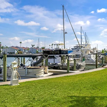 Cambria Hotel St Petersburg-Madeira Beach Marina-2