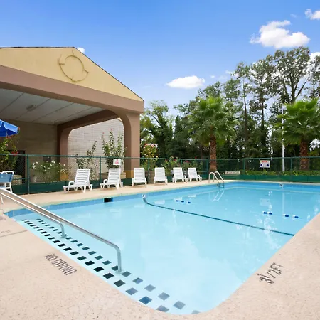 Days Inn By Wyndham Raleigh Midtown-2