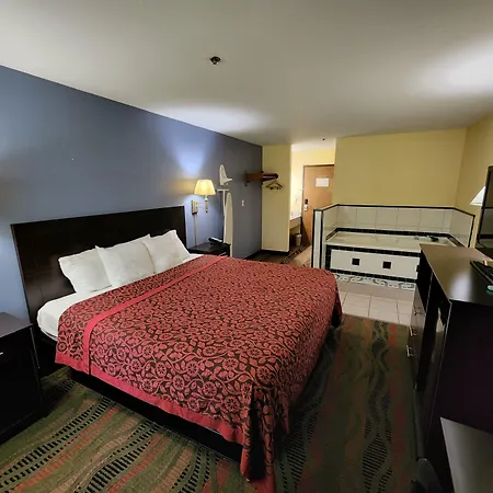 Days Inn By Wyndham Springfield-2