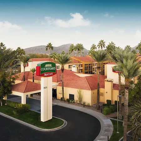 Courtyard By Marriott Phoenix North-3