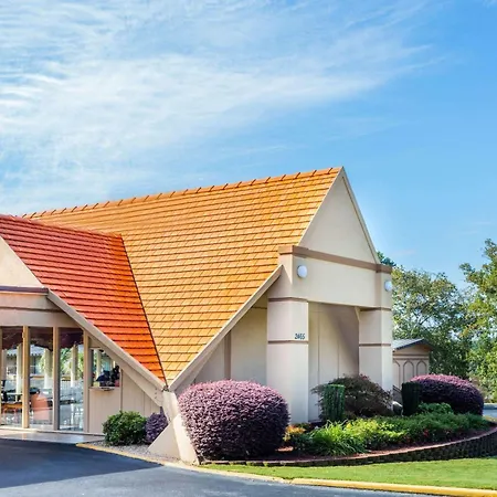 Howard Johnson By Wyndham Athens-3