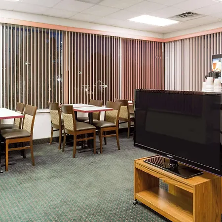 Travelodge By Wyndham Ridgeway Martinsville Area-2
