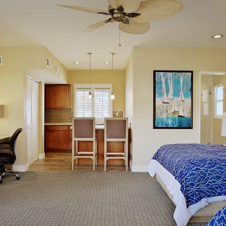 Pacific Shores Inn-2